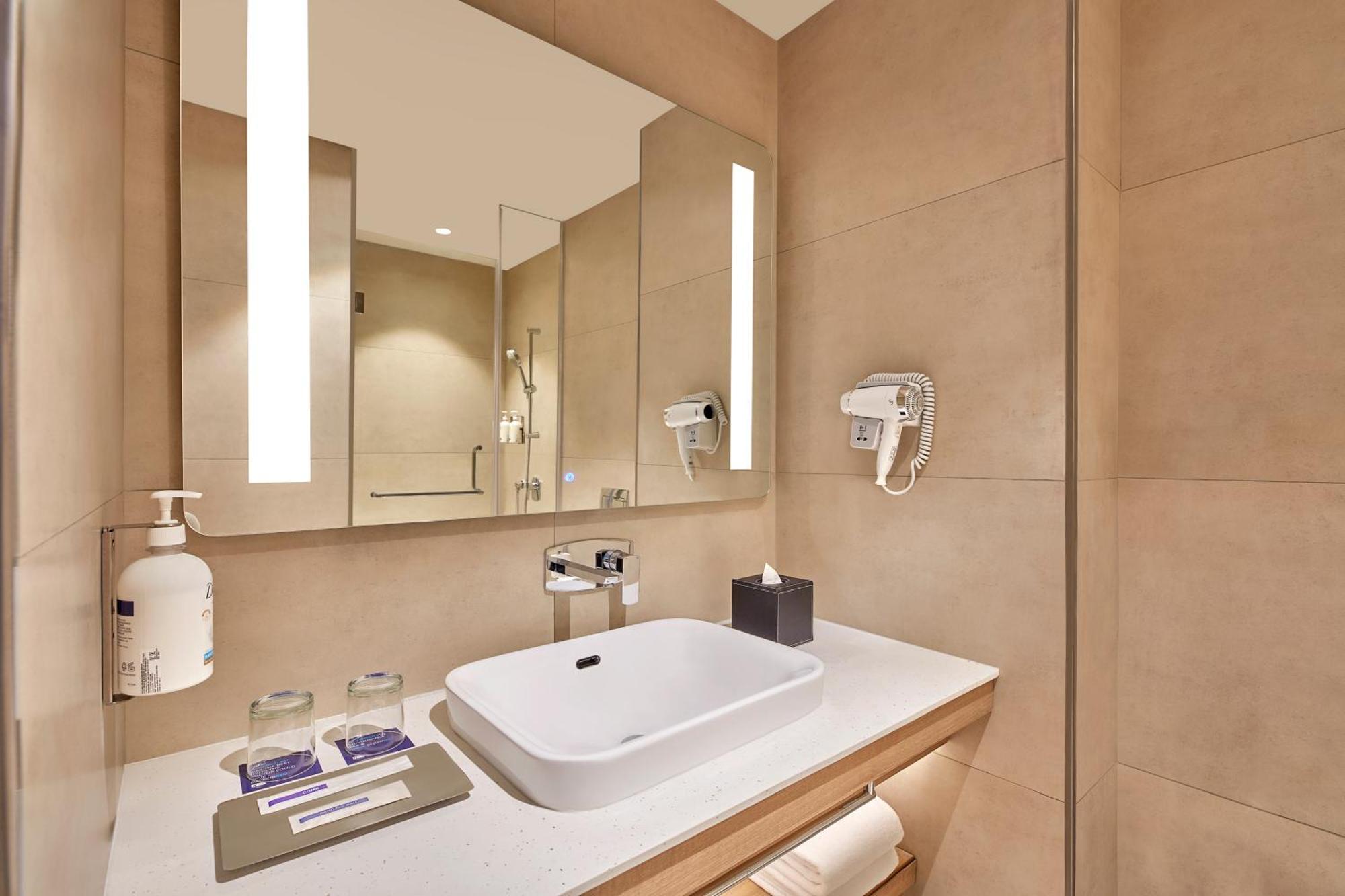 Holiday Inn Express Bengaluru Bommasandra By Ihg Kammasandra Екстер'єр фото